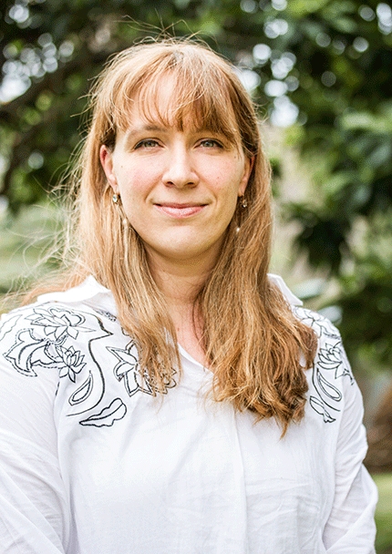 Betina Agaras
